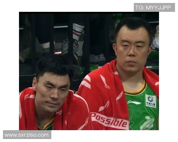 球星上场遭球迷辱骂：为何他成为了球队的替罪羊？